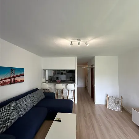 Apartment Diorama A, 2-7 Arroyo De La Miel